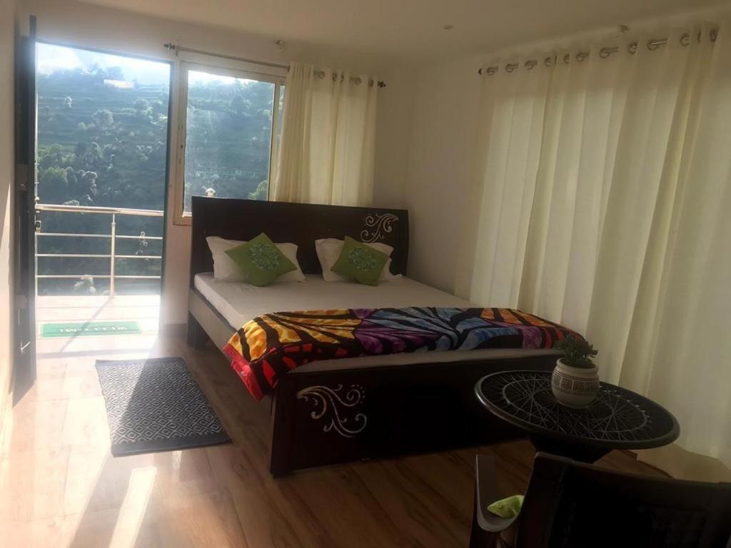 Ferienwohnung The Plum Mukteshwar Exterior foto
